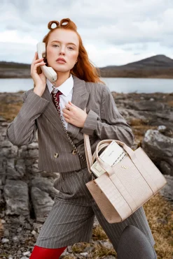 Medium Tote - Taupe Croc Detail<Galway Crystal