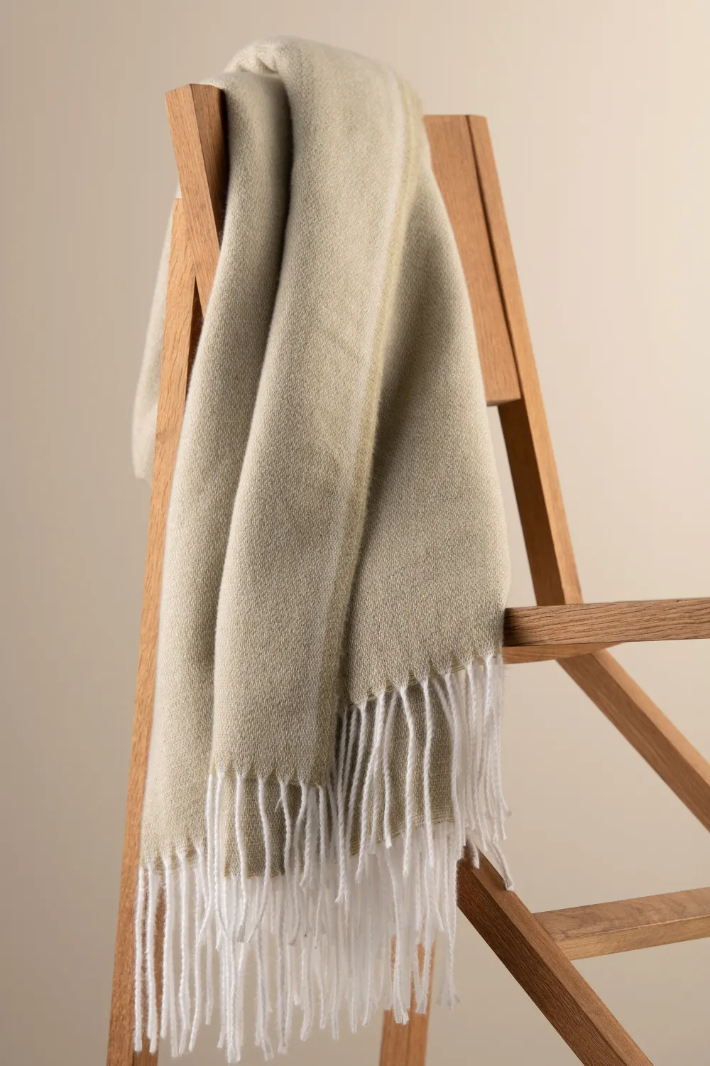 Pearl Sage Throw<Galway Crystal Hot