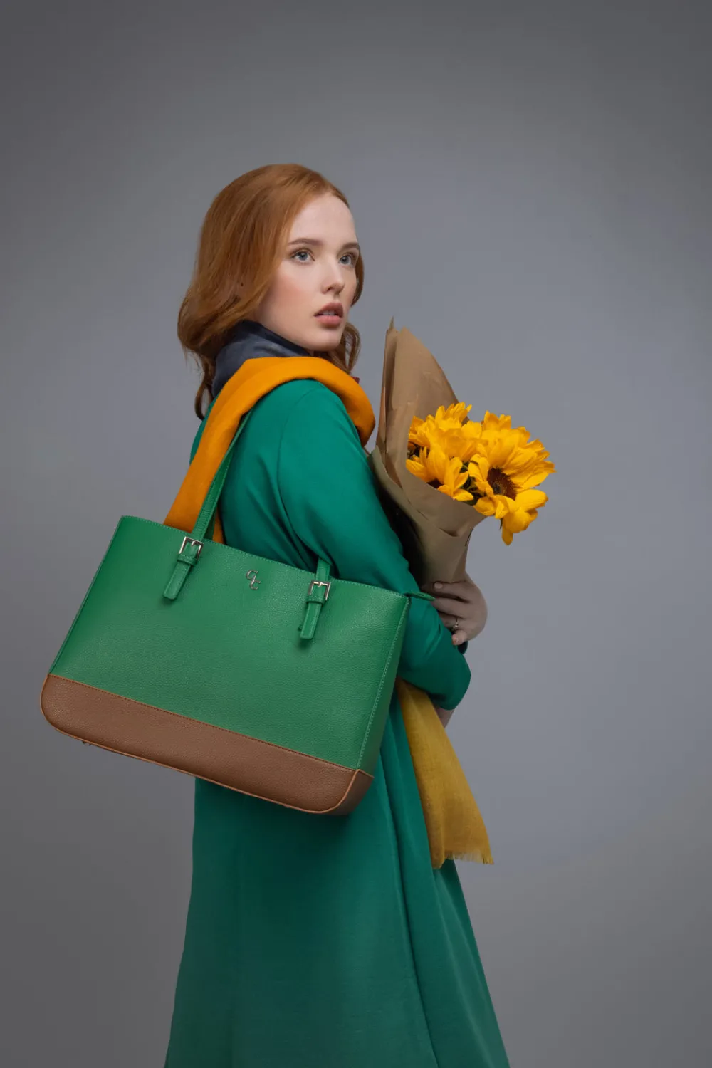 Two Tone Large Tote - Green & Tan<Galway Crystal